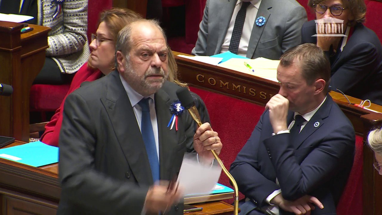 "Arrêtez vos leçons de justice. Quand il est question de donner plus de moyens, vous n’êtes jamais au rendez-vous": Éric Dupond-Moretti répond au député RN sur la surpopulation carcérale