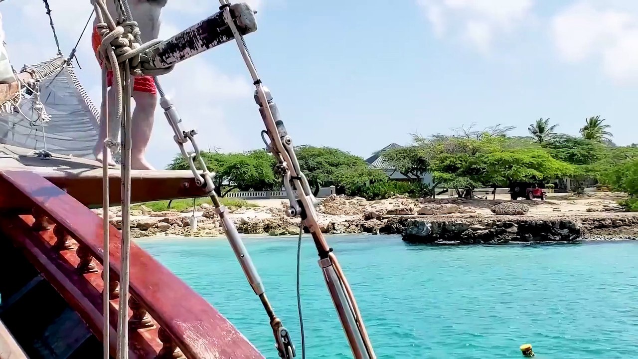 Surf's DOWN For This GIRL!  | Funny Fails |