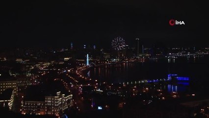 Azerbaycan'da 8 Kasım Zafer Günü havai fişek gösterileri ile kutlandı