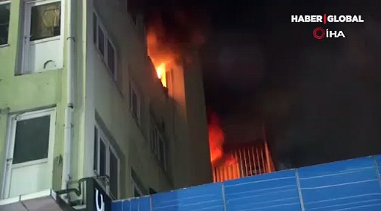 Başakşehir'de 4 katlı ayakkabı imalathanesinde yangın
