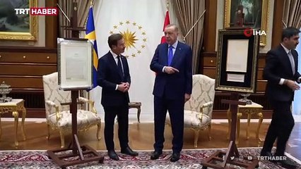 Cumhurbaşkanı Erdoğan ve Kristersson arasında anlamlı hediyeleşme