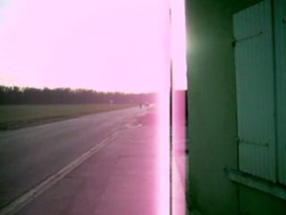 Moto cross sur route céline double voiture sans permis