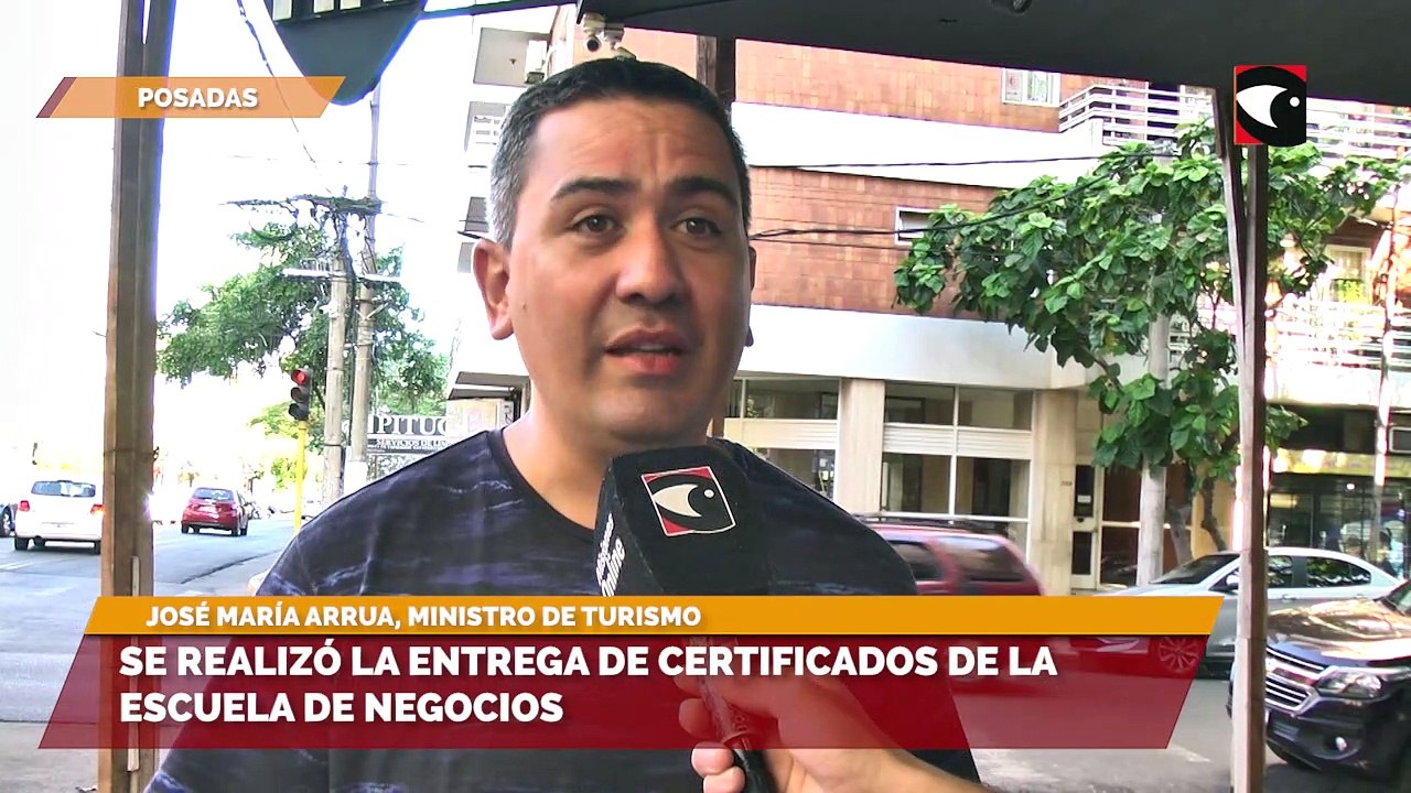 Se realizó la entrega de certificados de la escuela de negocios