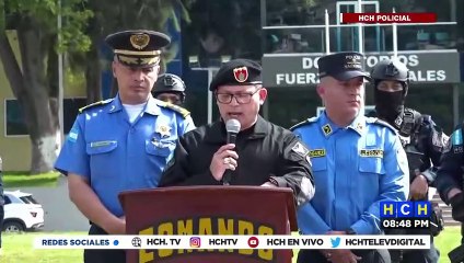 ¡TERROR! Tras bajar los pasajeros y tripulantes, antisociales queman bus en la capital hondureña