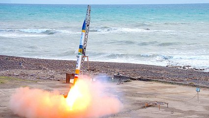 Taiwan Launches First Two-Stage Hybrid Rocket - TaiwanPlus News