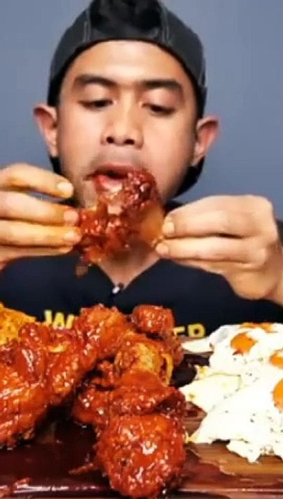 MUKBANG GILA SAMYANG KEJU KFC 10 TELUR DAGING KOTAK Part 7