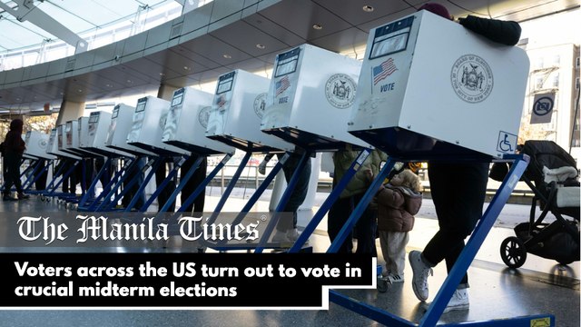 Voters across the US turn out to vote in crucial midterm elections