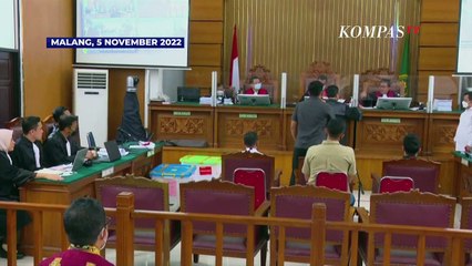 Begini Penampakan Barang Bukti Pisau Kuat Maruf Saat Diperlihatkan di Sidang