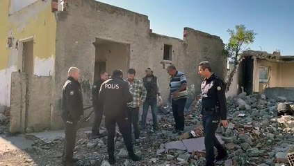 ADANA'DA 'CONO' AŞİRETİNİN MAHALLESİNDE 8 GÖZALTI