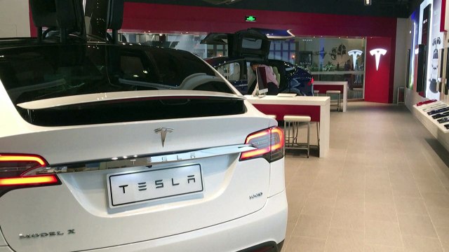 Musk vende casi USD 4.000 millones en acciones de Tesla