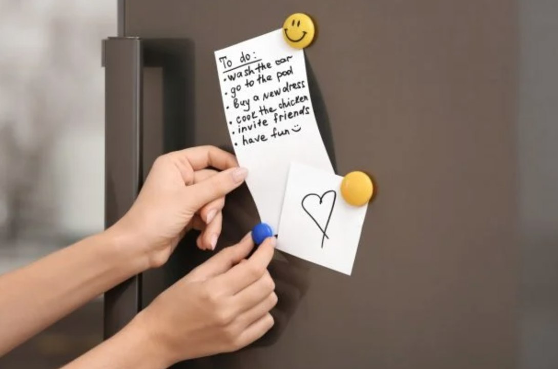 Voilà pourquoi il ne faut jamais laisser d’aimants sur son frigo