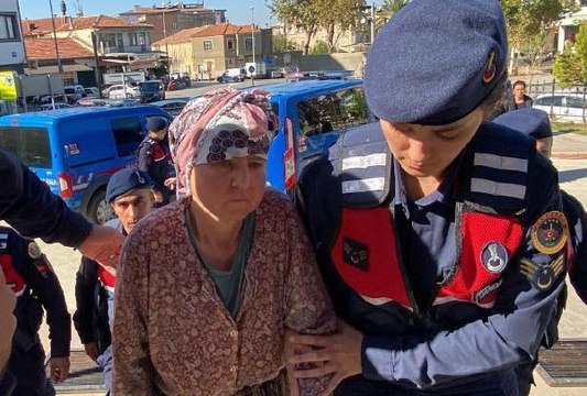 ÖLDÜRDÜĞÜ İLERİ SÜRÜLEN BABASIYLA 20 YILDIR BİRLİKTE YAŞIYORMUŞ