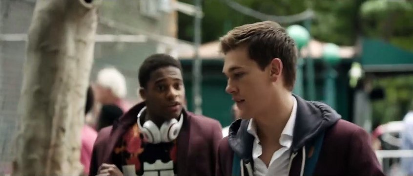 Wolves Bande-annonce (EN)