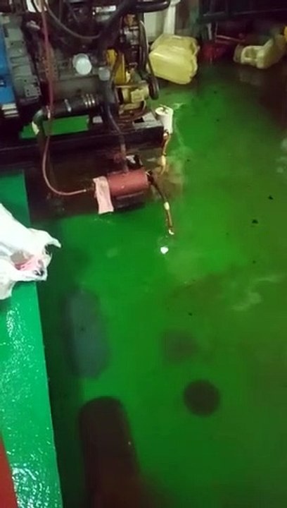keteledoran perwira jaga kapal mau tenggelam