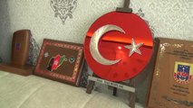 Sgk, Mahkeme Kararıyla Gazilik Unvanı Alan Osmaniyeli Uzman Çavuşun Evine İcra Gönderip Verdiği Maaşları Geri İstedi