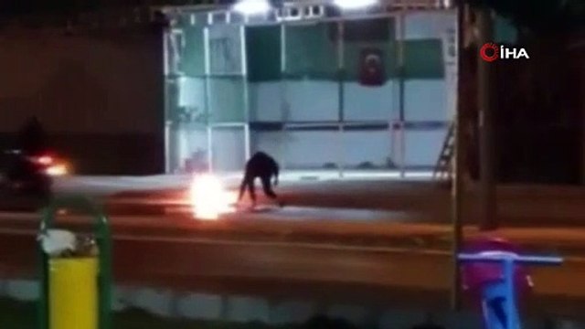Bursa’da alev alan piknik tüpünü kovalarla su dökerek söndürdüler