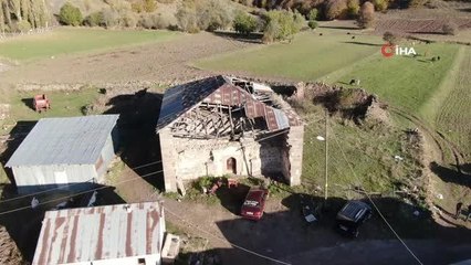 Bir zamanlar cami olarak kullanılıyordu, atıl durumdaki kilise restore edilmeyi bekliyor