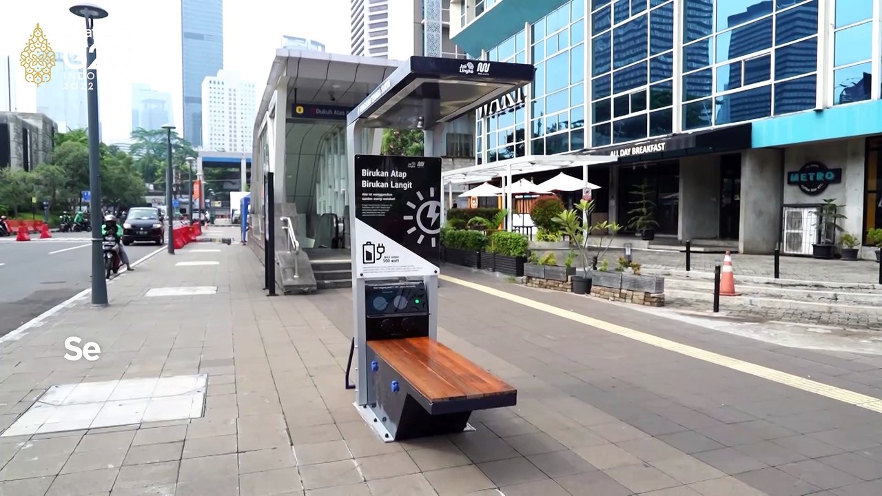 Ada Stasiun Pengisian Listrik Tenaga Surya di MRT Jakarta