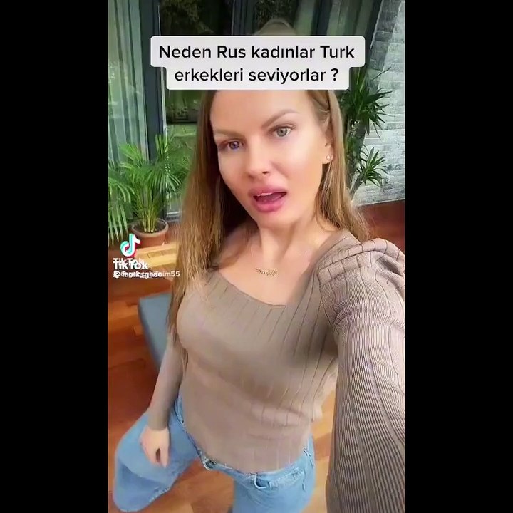 Rus kızlarından sosyal medyayı sallayan Türk erkekleri videosu