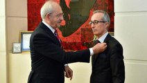 AK Parti'den CHP'ye katılan Necip Zeydan'a rozetini bizzat Kemal Kılıçdaroğlu taktı