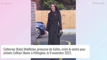 Download Video: Kate Middleton, princesse de Galles ET du style : manteau XXL et sublimes bijoux, la duchesse au top