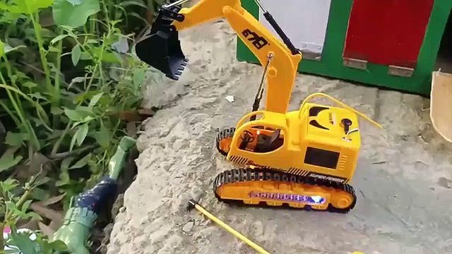 gadi wala cartoon _ toy wala cartoon _ toy helicopter ka video _ truck vs jcb _ airplane tractor #21