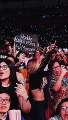 Yankee comparte en sus historias a adulta mayor que disfrutó de su concierto en SPS