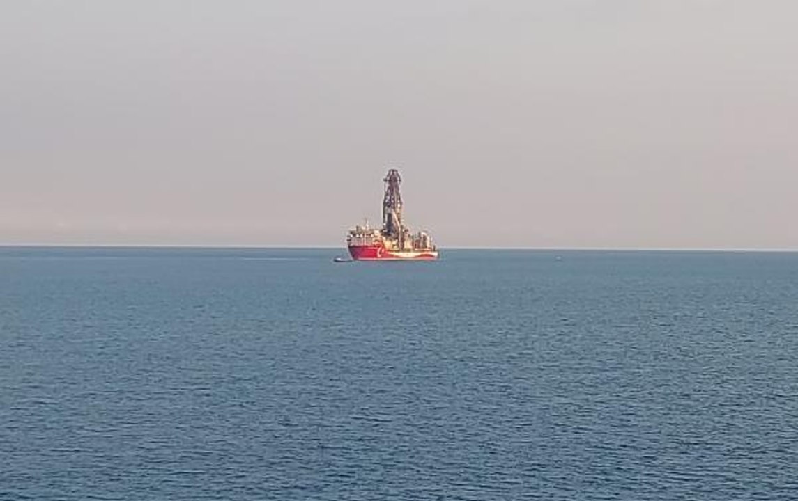 'ABDÜLHAMİD HAN' SONDAJ GEMİSİ, TAŞUCU LİMANI AÇIKLARINDA