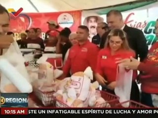 Descargar video: Bolívar | Más de 3 mil familias del mcpio Caroní fueron abastecidos con la Feria del Campo Soberano