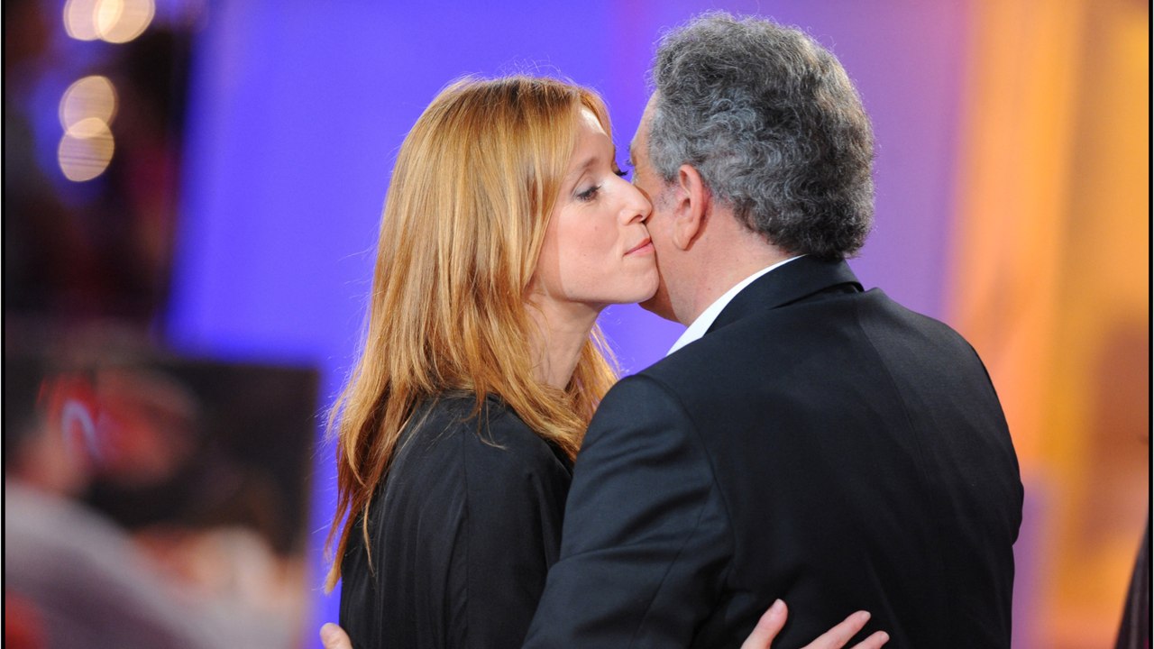 GALA VIDÉO – Léa Drucker : quelles sont ses relations avec son oncle Michel Drucker ?