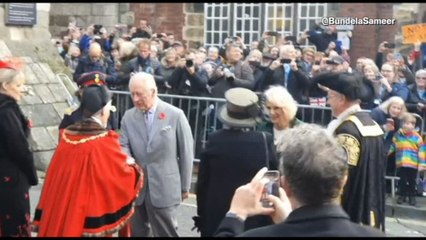 Lancia uova contro re Carlo e Camilla, un uomo arrestato a York