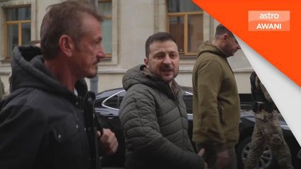 Скачать видео: Krisis Ukraine-Rusia | Sean Penn hadiah trofi Oscar buat Zelenskyy