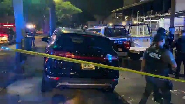 Tras una persecución, detuvieron a dos ladrones que habían robado una camioneta en la colonia Atlas