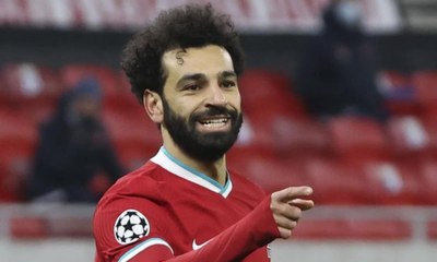 مدرّب "برشلونة" الجديد يريد ضمّ محمد صلاح لفريقه بأي ثمن