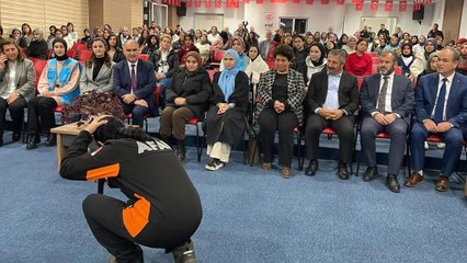 Çanakkale'de KYK Yurtlarında "Deprem Anı, Çök Kapan Tutun ve Tahliye" tatbikatı yapıldı