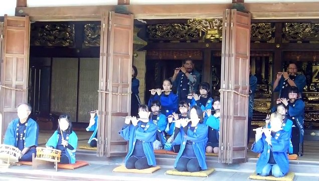 Japanese Flutes in a Japanese Temple