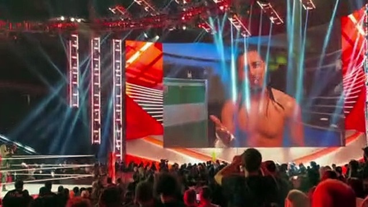 Austin Theory vs Seth Rollins U.S. Title (Money In The Bank Cash In) - WWE Raw 11/7/22