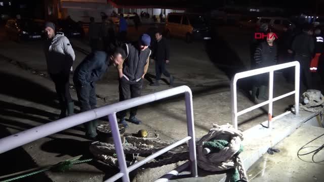 İĞNEADA AÇIKLARINDA PATLAMA MEYDANA GELEN TEKNE LİMANA ÇEKİLDİ