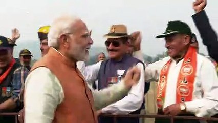 Ex-servicemen give a rousing welcome to PM Modi in Himachal Pradesh!