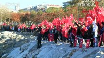 Atatürk, ölümünün 84'üncü yıl dönümünde Maltepe'de saygı zinciri ve dalış etkinliğiyle anıldı