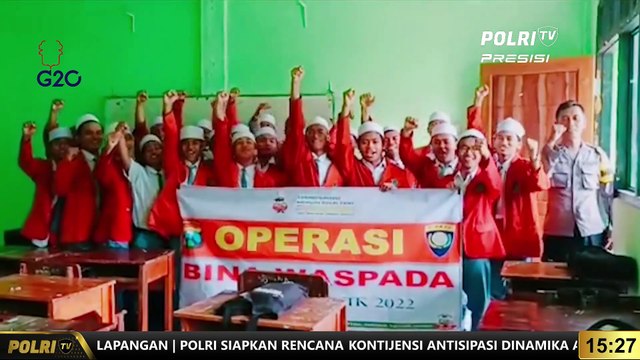 PRESISI Inspiratif : Aiptu. M. Fahrur Rozi Menginisiasi Pemberian Bibit Cabe Gratis Kepada Warga (2/3)