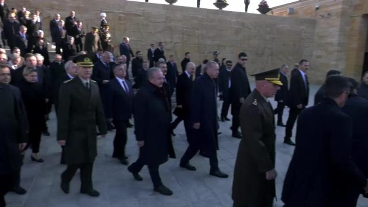 Anıtkabir'deki 10 Kasım Töreninde, Yine Slogan Atıldı: Her Yer Tayyip, Her Yer Erdoğan