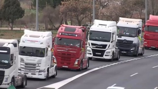 Gobierno, transportistas y patronales rechazan paro indefinido desde lunes