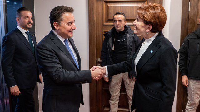 Ali Babacan altılı masa toplantısı öncesi Meral Akşener ile bir araya geldi!