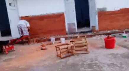 Cara memasang bata merah hias