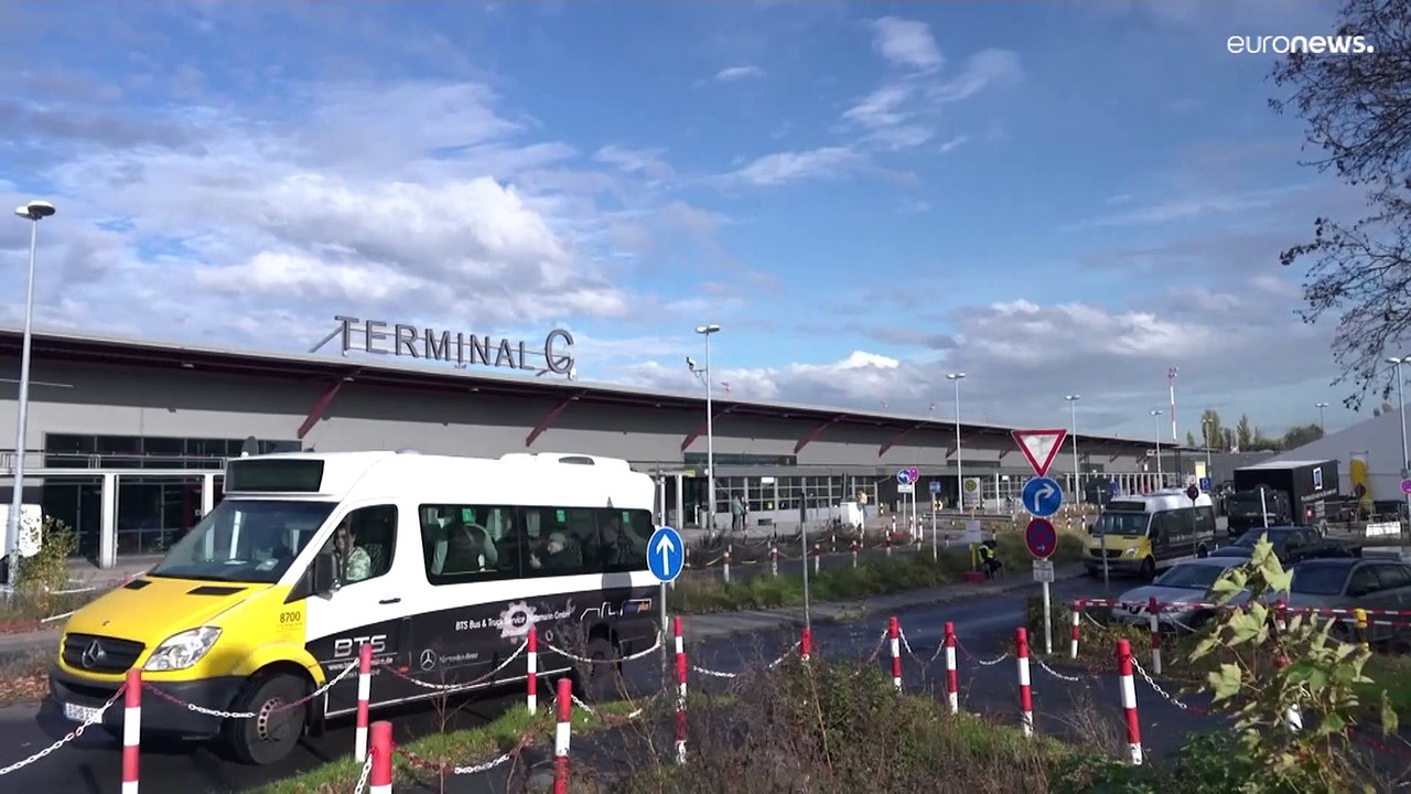 Leben auf dem Rollfeld: Berlin bringt in Tegel weitere 3600 Flüchtlinge unter