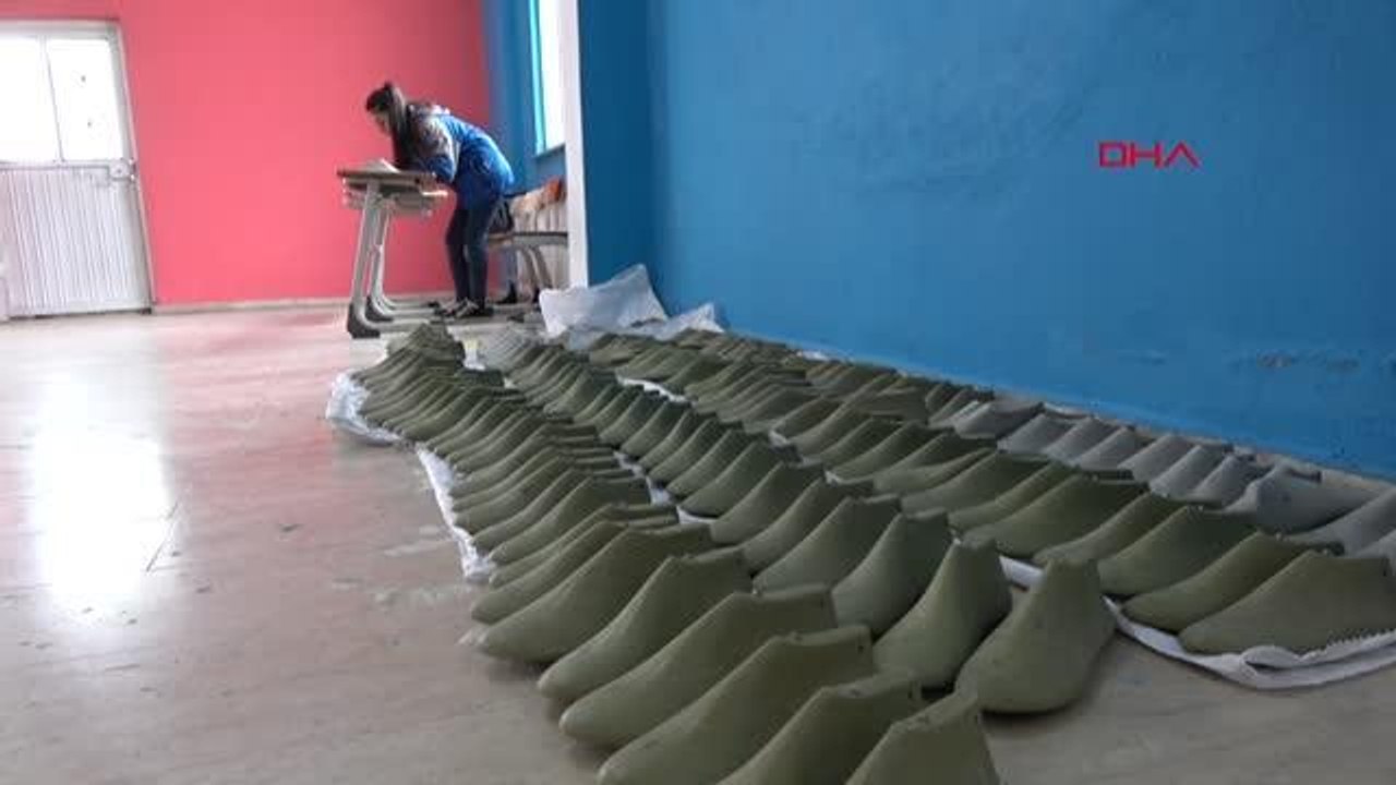 YÜKSEKOVA'DA AÇILAN AYAKKABI TASARIM KURSU, İSTİHDAMA KATKI SUNUCAK
