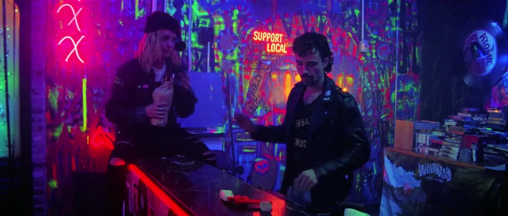 Christmas Bloody Christmas : Le Père Noël fait un massacre dans la bande-annonce du film d'horreur (VO)