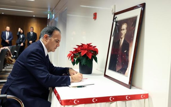 Büyük Önder Atatürk, ebediyete intikalinin 84. yılında Avrupa'da anıldı