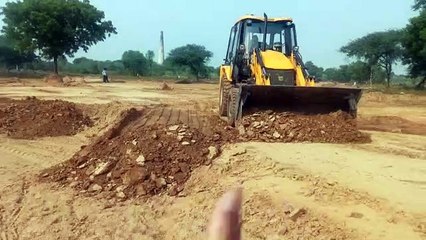 18 बीघा में बस रही अवैध कॉलोनी को किया ध्वस्त